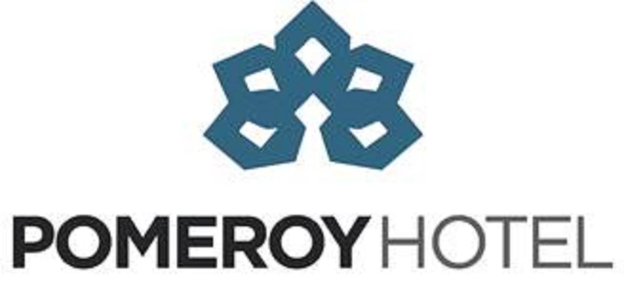 Pomeroy Hotel Fort Mcmurray Bagian luar foto